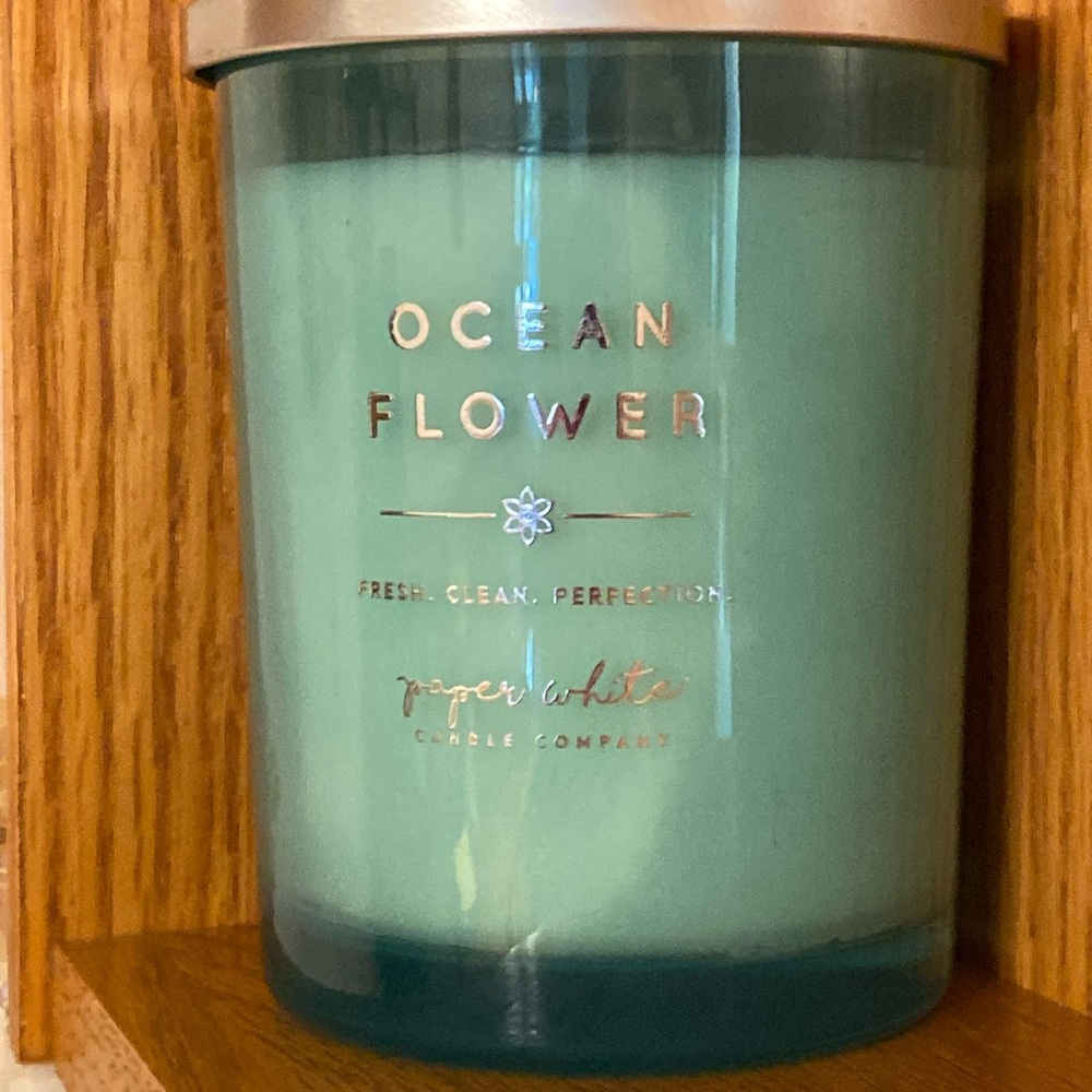 Ocean Flower Scented Candle by Paper White 14.6 oz